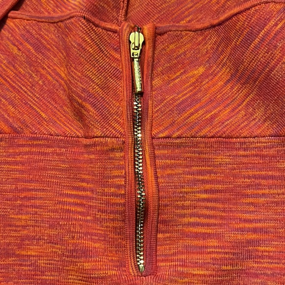 Guess sunset colored Bodycon dress 🌅 - Picture 5 of 8